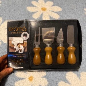 Prodyne Froma Cheese Knives Set with Brown Handles